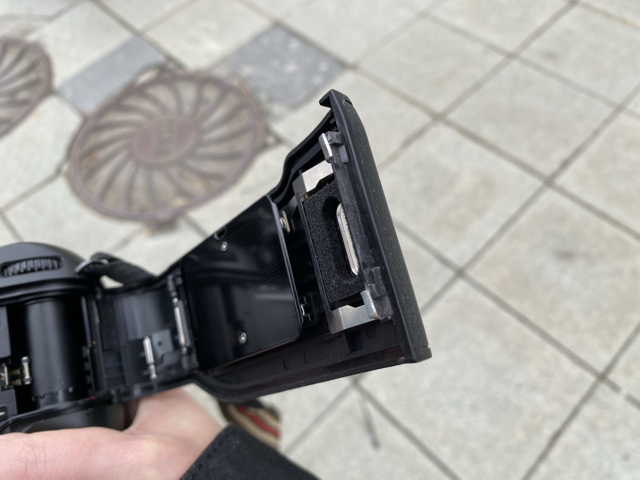Nikon F80 — почти профессиональная плёночная камера за немного денег - 6
